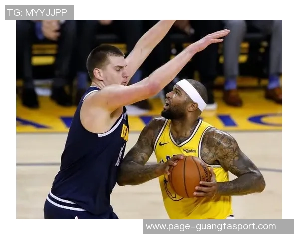 戴维斯回忆膝盖受伤瞬间手术后洗澡时泪流满面感慨万千