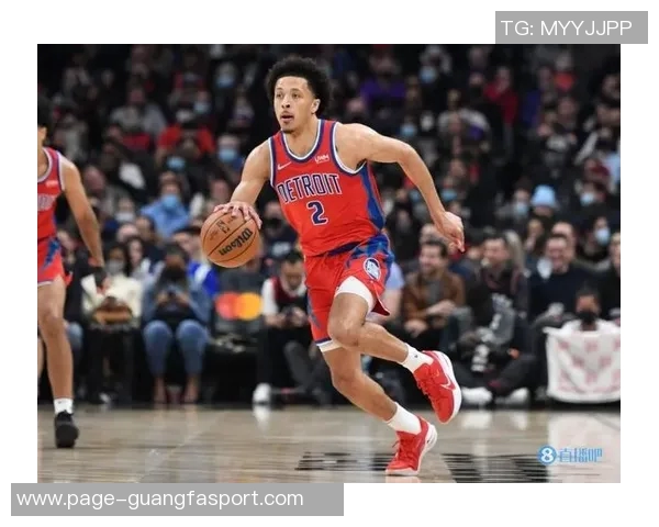 康宁汉姆赛后向小卡请教得分秘诀分享成功经验 康宁汉姆赛后向小卡请教得分秘诀分享成功经验