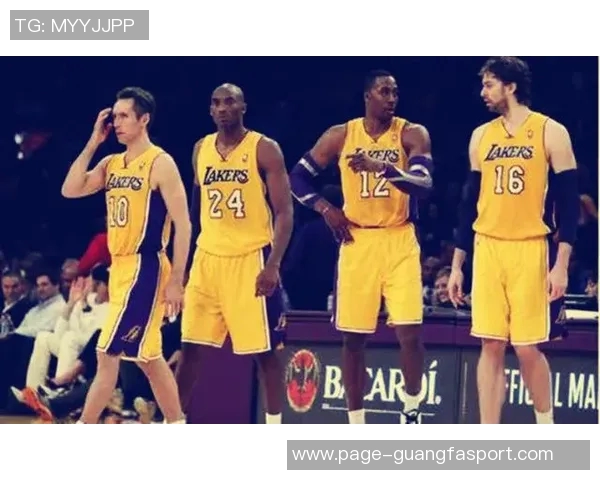 霍华德回忆科比去世时湖人队飞机上的悲痛瞬间