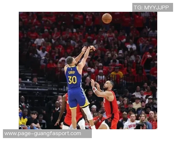 克拉克力挺库里期待他每场投中12记三分希望外界别再对他施压 克拉克力挺库里期待他每场投中12记三分希望外界别再对他施压